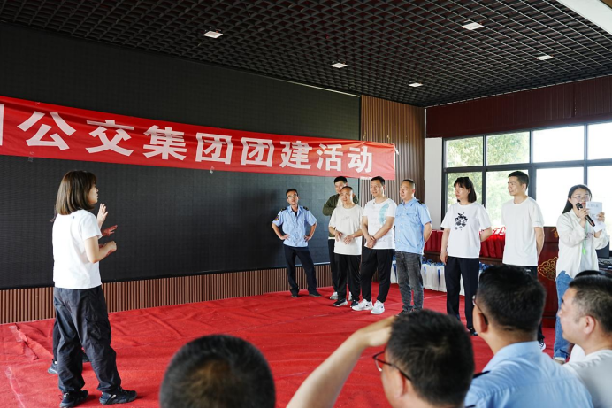 青春正当时，不负好时光  荆州公交集团组织开展“缅怀先烈守初心 青春聚力展风采”团建活动871.png